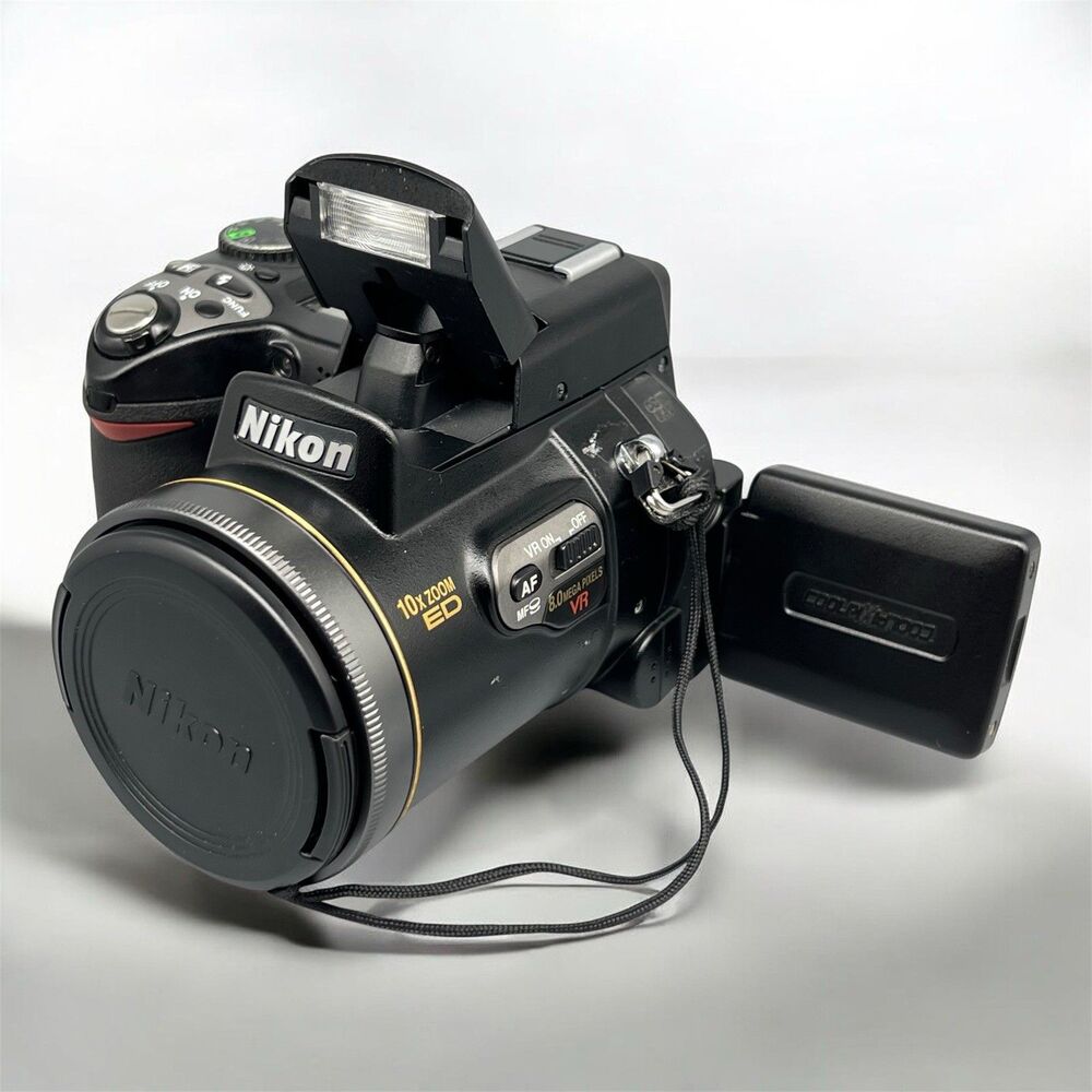 Nikon Coolpix 8800 VR 8MP Digital Camera BODY ONLY - WORKS - NO BATTERY/CHARGER
